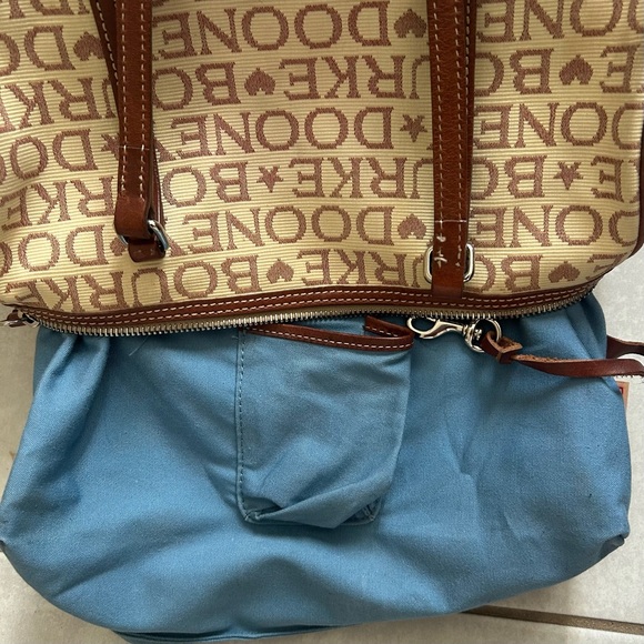 Dooney Bourke Vintage Brown Cream Signature Jacquard Barrel Shoulder Bag Purse - Picture 14 of 14